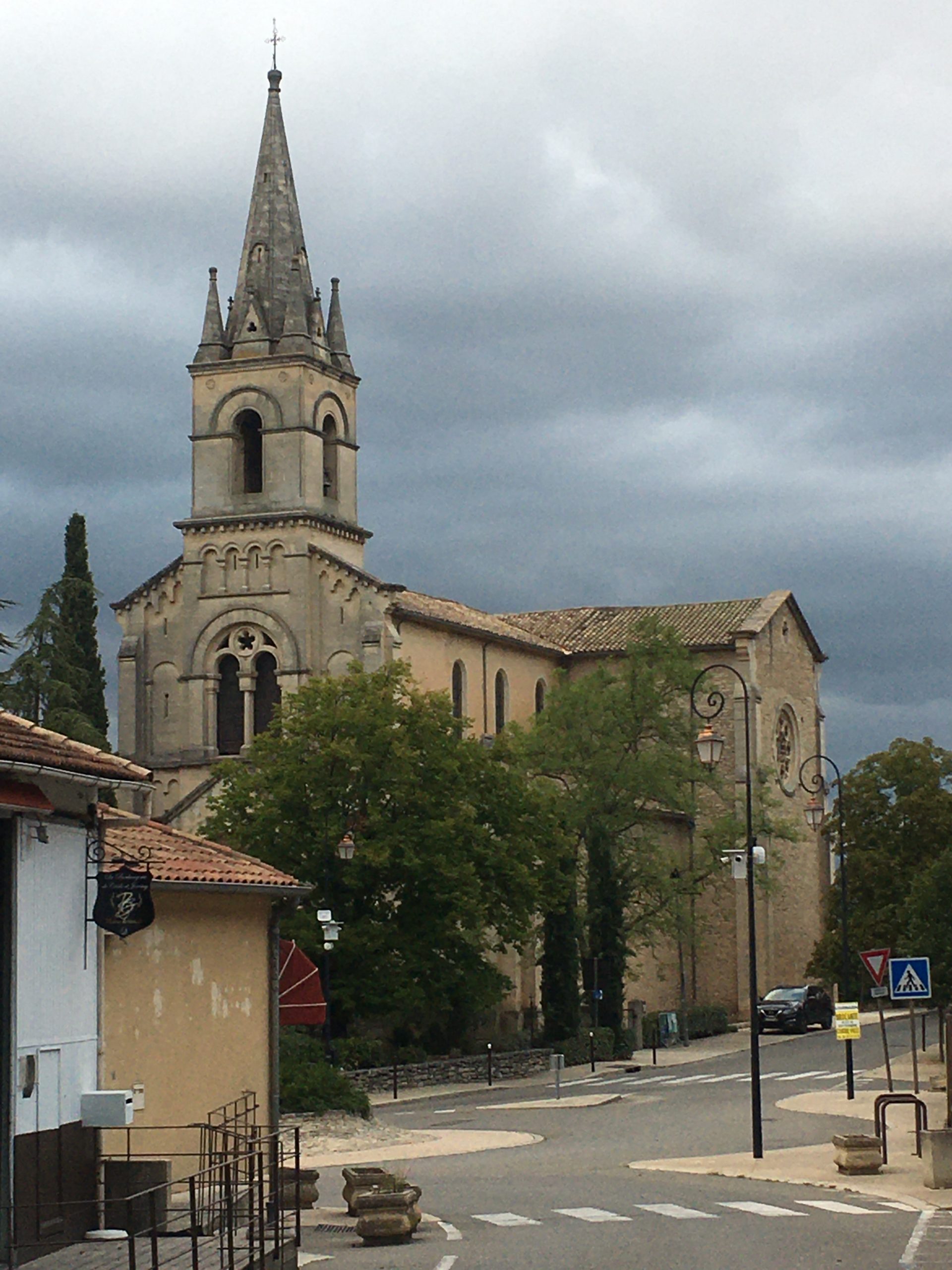 Excursion dans un village perché du Luberon : Eglise de Bonnieux